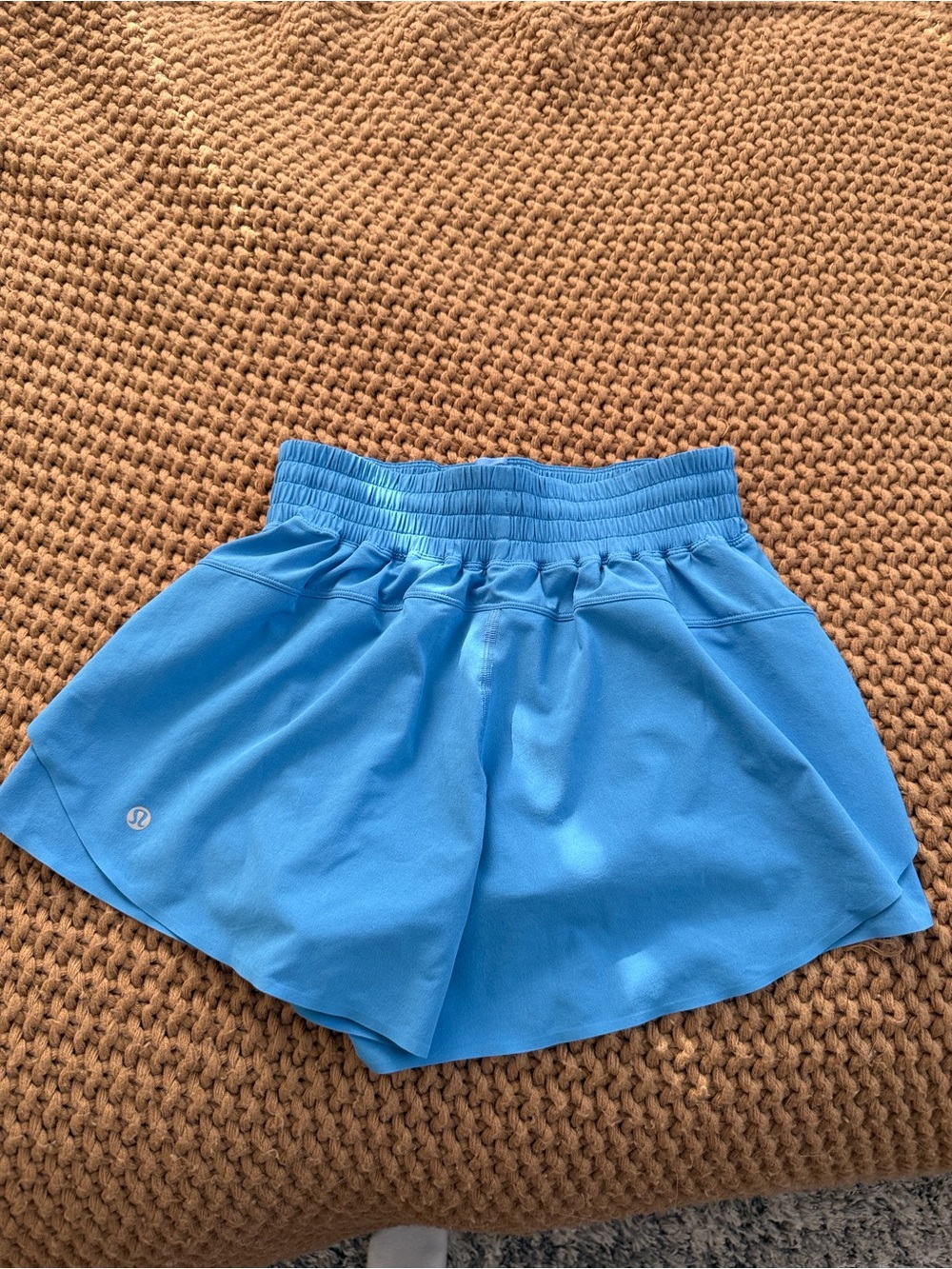 lululemon athletica Sky Blue shake it out running shorts. Size XS - Picture 2 of 2